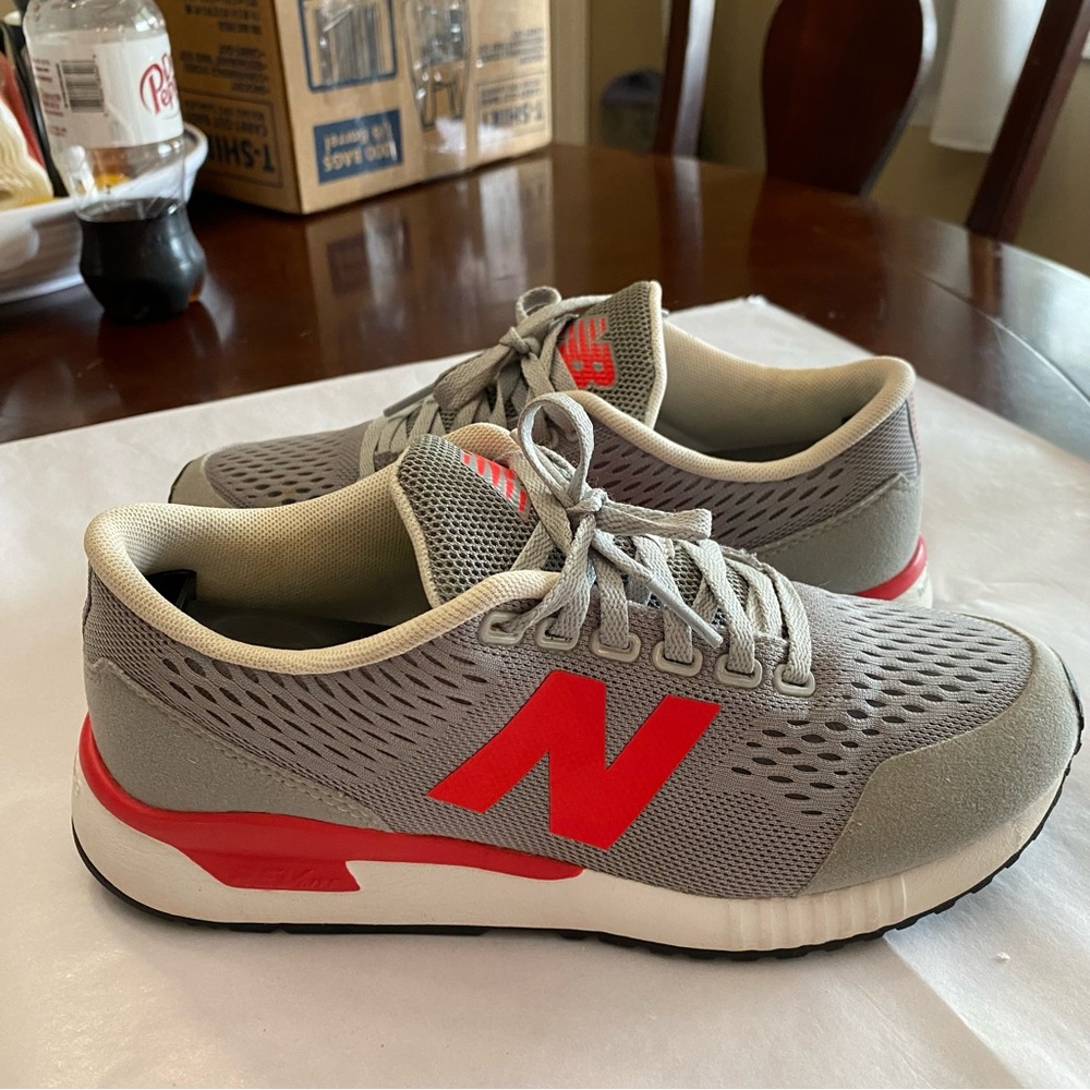 New Balance 005 Rev Lite Gray & Red Lace Up Athletic‎ Sneakers Size 6.5 - Picture 2 of 8